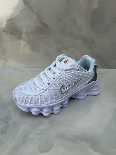 h patike: Shox stigle
36-46
Samo roze sivo 36-41
4200 din❤️‍🔥 — 3