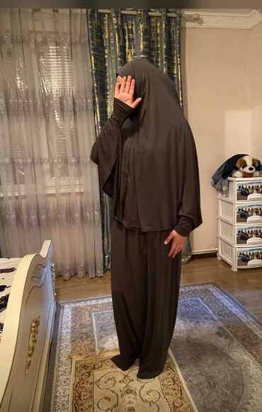 хиджаб химар: Намазник 2 в 1,химар и юбка-мешок
Ткань калифорния
Оптом и в розницу
