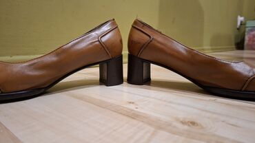 Salonke: Salonke, 36 — 7