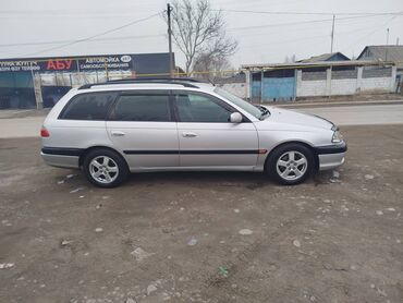 Toyota: Toyota Avensis: 2002 г., 1.8 л, Механика, Газ, Универсал