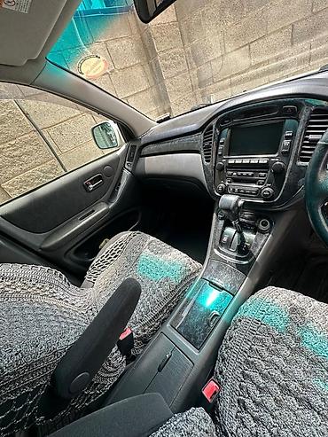 mercedes e200: Toyota Kluger: 2003 г., Автомат, Бензин, Кроссовер — 4