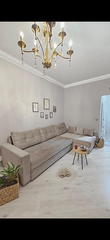 Məhsul: Künc divan (L-şəkilli) - Rəng: Açıq bej/bozumtul - Parça