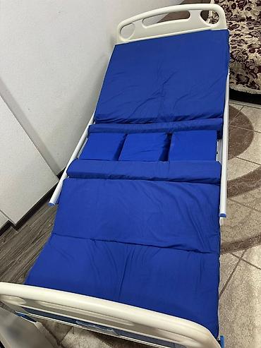 Медицинская мебель: Функциональная медицинская кровать с механической регулировкой - — 11