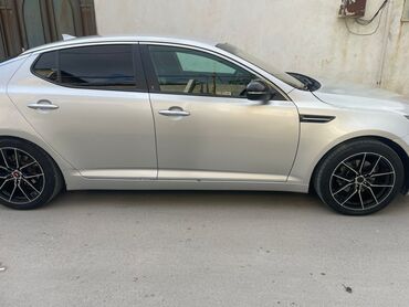 Kia: Kia Optima sedan – gümüşü rəngdə, şıq və idman ruhlu komplektasiya — 4