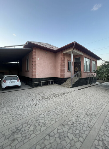 Долгосрочная аренда домов: 200 м², 6 комнат, Бронированные двери, Забор, огорожен — 1