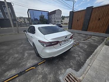2023: Toyota Camry: 2023 г., 2.5 л, Автомат, Гибрид, Седан — 10
