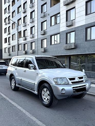 Mitsubishi Pajero: 2003 г., 3 л, Автомат, Бензин, Внедорожник at lalafo.kg Mitsubishi Pajero: 2003 г., 3 л, Автомат, Бензин, Внедорожник
