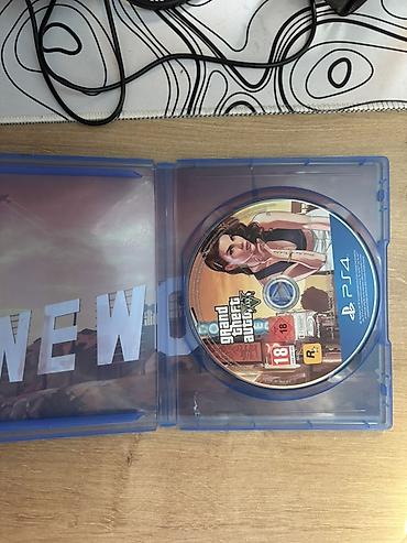 Видеоигры: Grand Theft Auto V: Premium Edition для PlayStation 4 - Формат — 3