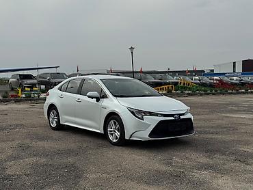 Toyota: Toyota Corolla: 2020 г., 1.8 л, Вариатор, Гибрид, Седан — 2