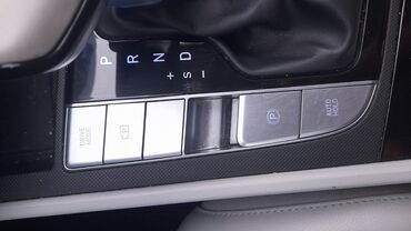 Hyundai: Hyundai Elantra: 2 l | 2021 il Sedan — 17