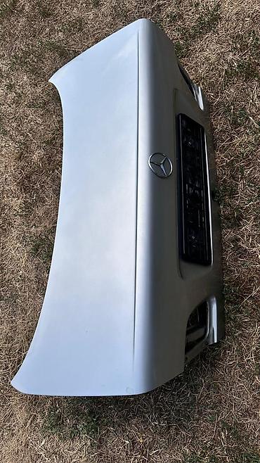 мерседес багажник: Крышка багажника Mercedes-Benz W210 в серебристом цвете. На фото — 3
