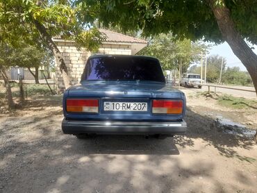 куплю машину в баку: VAZ 2107 sedan - Kuzov: 4 qapılı, mavi rəng, klassik “yeddi” dizaynı