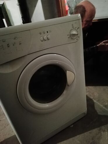 купить стиральная машина бу: Стиральная машина Indesit, Б/у, Автомат, До 5 кг, Компактная
