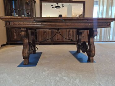 Bağ divan və kreslo dəstləri: İşlənmiş, Jurnal masası, 2 kreslo, Divan, Rumıniya — 10