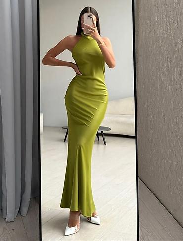 Вечерние платья: Вечерние платья макси 1) Платье-халтер, салатовый лайм - Длина — 2