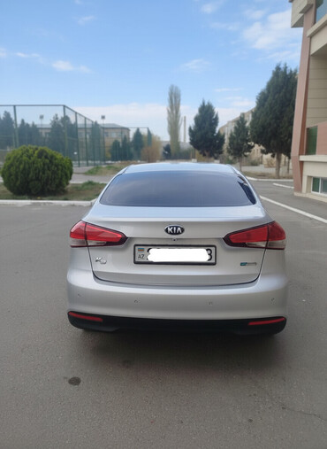 Kia: Kia K3: 1.6 l | 2017 il Sedan — 1