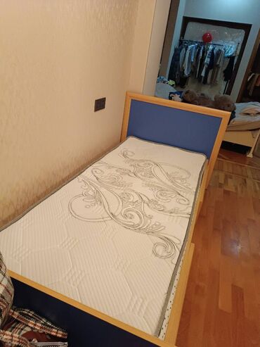 Ev və bağ: Oğlan üçün, İşlənmiş, Çarpayı, Bazasız, Matras ilə, Siyirməli