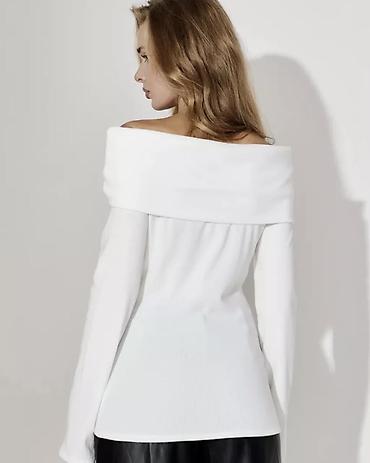 Пиджаки, жакеты: Шёлковый топ под пиджак - 500 сом Чёрный- 44 размер Белый - 48, 52 — 6