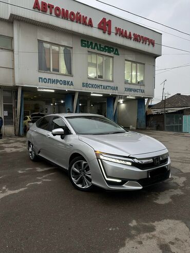 Honda: Honda : 2018 г., 1.5 л, Электромобиль, Кроссовер