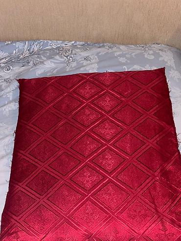 Текстиль: Qırmızı atlas uzlu doşek çe - Material: qalın, parlaq fakturalı parça — 2