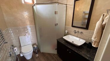 Həyət evləri və villaların satışı: Şüvəlan qəs. 5 otaqlı, 423 kv. m, Yeni təmirli — 15