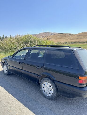 обмен авто с доплатой: Volkswagen Passat: 1991 г., 1.8 л, Механика, Бензин, Универсал