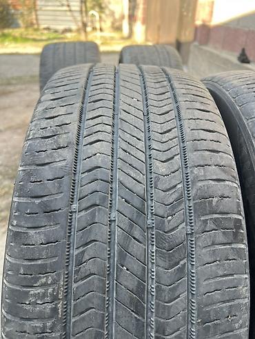stud 100: Комплект из 4 летних шин разноширокие - Задние: 275/35 R19 - — 5