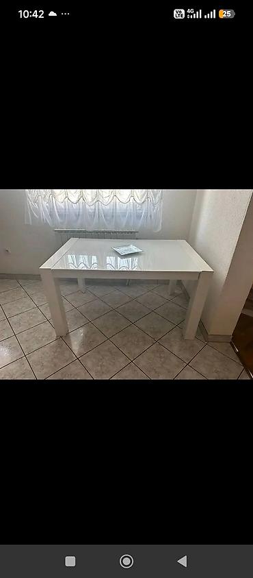 komode forma: Proširivi trpezarijski sto, visokog sjaja – bela boja DIM. 140 90 — 8