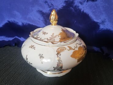 Ostali antikviteti: Bombonijera 1950-1990g.Nemacka Winterling . Bombonijera — 6