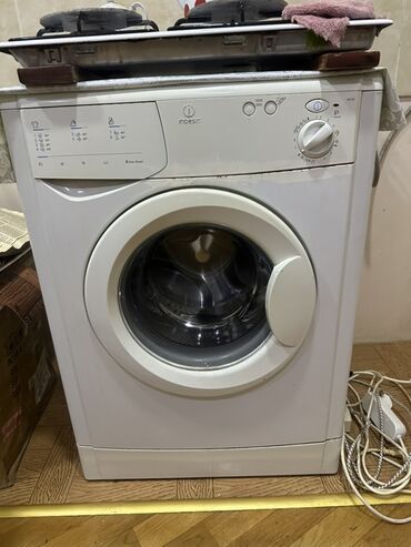 куплю стиральную машину: Indesit önyükləməli paltaryuyan maşın - Brend/model: Indesit (ön