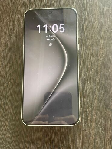 blackview acebook 8 бишкек: Смартфон с плоским дисплеем на всю фронтальную панель и центральным