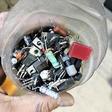 dizustu komputer: Elektronika üçün qarışıq radiodetallar dəsti Məzmun: - Müxtəlif — 1
