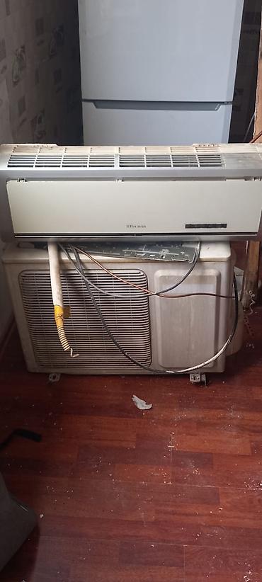 Бытовая техника: Кондиционер Electrolux, Б/у, 40-45 м², Сплит-система — 1