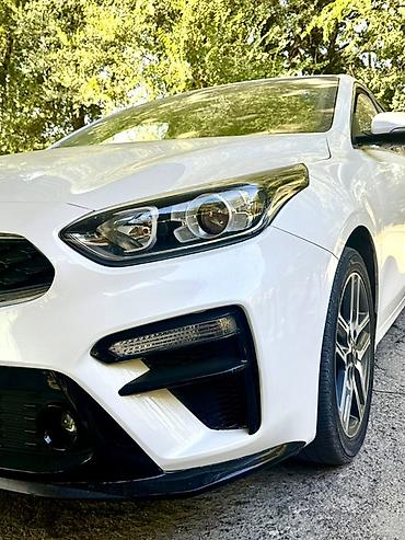 mersedes 212: Kia Ceed: 2019 г., 1.6 л, Вариатор, Бензин, Седан — 2