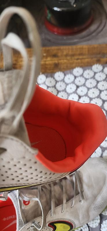 Бутсы: Футзалки Сороконожки 1 модель - Nike Phantom Размер EUR 41, US 8 — 13