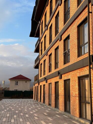 комнаты ыссык кол: 2 комнаты, 58 м², 1 этаж, ПСО (под самоотделку)