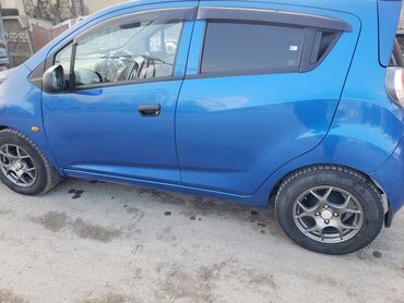 матиз бар: Chevrolet Spark: 2011 г., 1 л, Механика, Бензин, Кроссовер