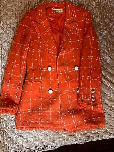 Narıncı rəngli, qıfıl naxışlı tweed blazer Çox az geyinilib.Yeni lalafo.az -da Narıncı rəngli, qıfıl naxışlı tweed blazer Çox az geyinilib.Yeni