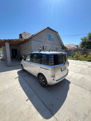 тойота ист запчасти бишкек: Toyota Sienta: 2004 г., 1.5 л, Автоматтык, Бензин, Вэн/Минивэн