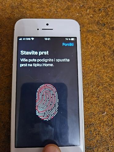 Apple iPhone: Apple iPhone SE (1. generacija), 4” Retina ekran, Touch ID. Kućište u — 14