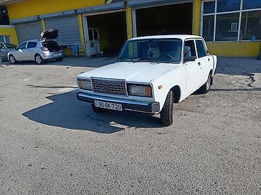 tap az vaz 2107: VAZ 2107, ağ rəng, sedan kuzov. Texniki xüsusiyyətlər: - Sxem: arxa — 1