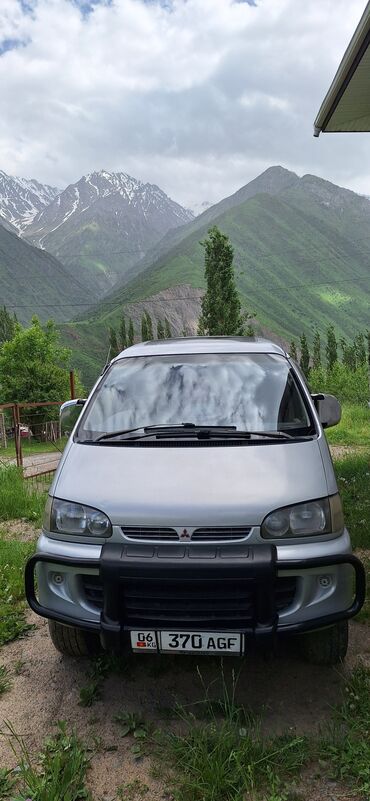 Mitsubishi: Mitsubishi Delica: 1997 г., 2.4 л, Автомат, Бензин, Минивэн