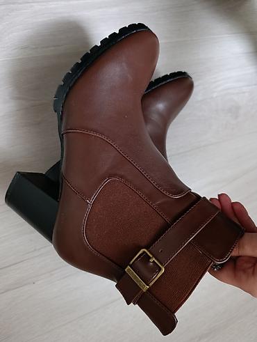zen cipele: Ženske gležnjače u braon boji, elegantnog i praktičnog dizajna. Model — 3