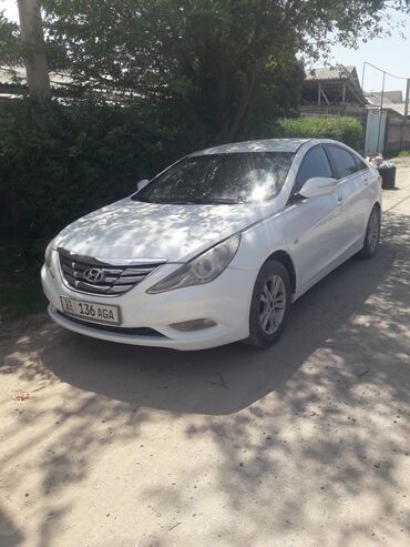 автомобиль венто: Hyundai Sonata: 2011 г., 2 л, Автомат, Газ, Седан