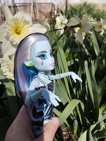 монстер хай куклы: Игровой набор Monster High – кукла Фрэнки Штейн “Rockstar/Concert” с — 9
