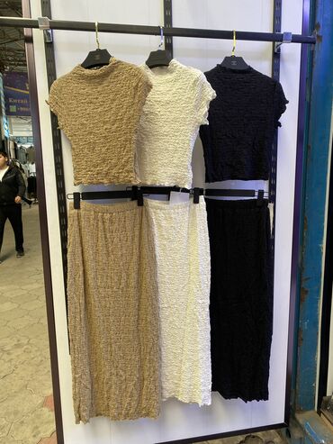 Женская одежда: Костюм с юбкой, Миди, Китай, One size