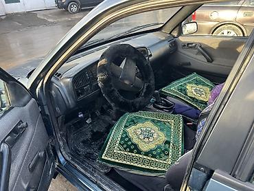 Volkswagen: Volkswagen Passat: 1988 г., Седан — 5