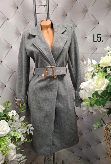 Kaputi: Dior kaputi
Do 2XL
4500din🥰😊 — 5