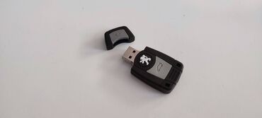 torba za laptop: Usb flash 32gb sa logom Peugeot
2.0