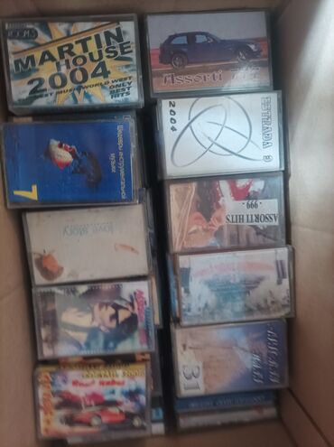 CD, DVD disklər və kassetlər: Orjinal kasetler balacalar 5 AZN vidyo kasetler 8 azn yumuru kasetler — 9